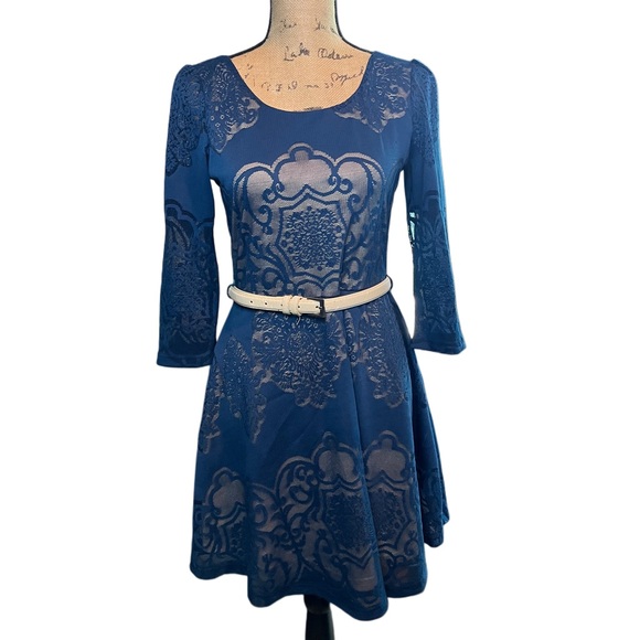 Pink Owl boutique Dresses & Skirts - Pink Owl boutique 3/4 length sleeve minidress